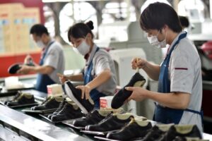 Доставка обуви из Китая